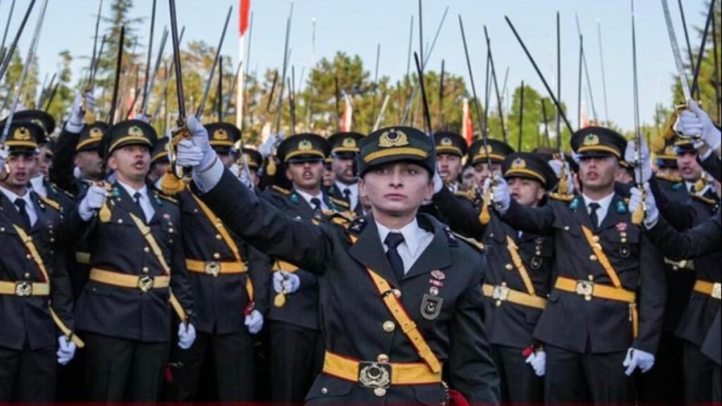 İhracı istenen Teğmenlerden ilk açıklama geldi