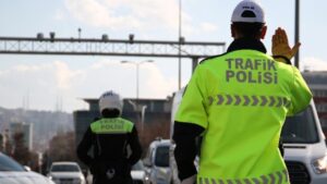 İstanbul’da birçok yol kapatıldı; Metrobüsler FSM’den gidiyor