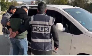 İstiklal Marşı’na saygısızlık! Gözaltına alındılar…