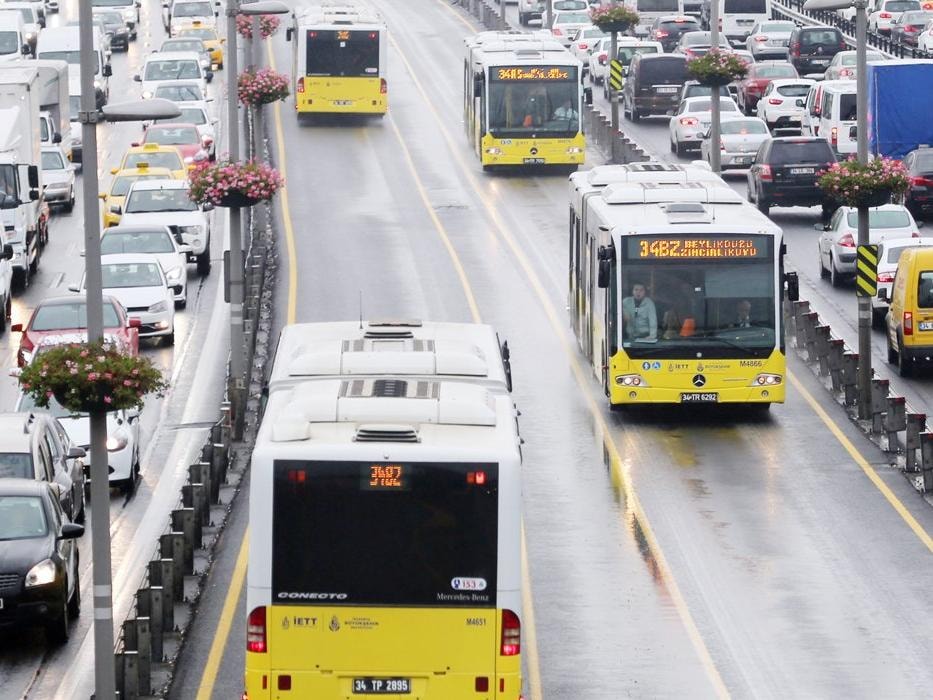 Otobüs, taksi, dolmuşta yeni dönem: Bakan ilk sinyali verdi