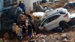 Sel felaketinde mucize kurtuluş: Altgeçide sıkışan aracında 3 gün bekledi