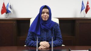 Yoksula nasihat veren Diyanet’in 2 numarası çifte maaşlı çıktı