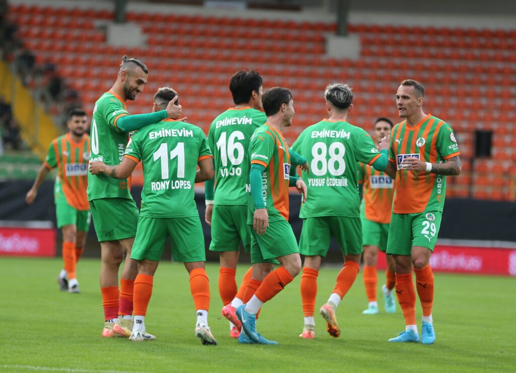 Alanyaspor kupada zorlanmadan turladı