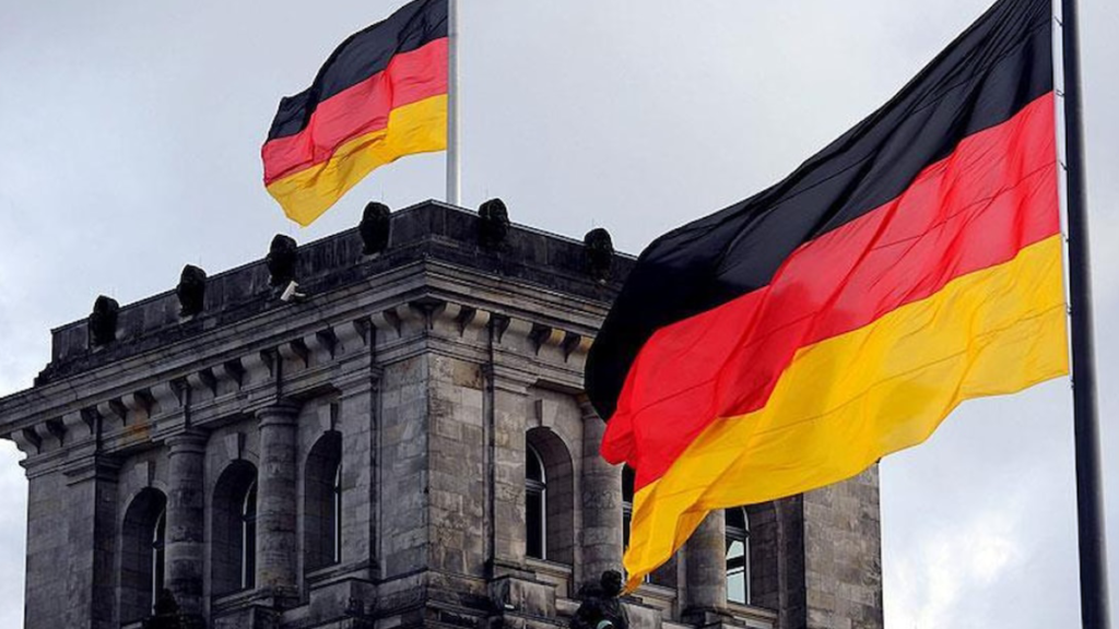 Almanya’da parlamento dağıtıldI: Erken seçime gidiliyor
