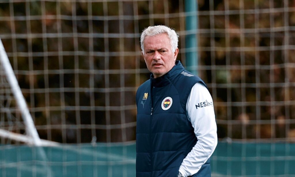 Apar topar İstanbul’u terk eden Mourinho’nun hastalığı ortaya çıktı