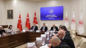 Asgari ücret zammı neye göre belirlenir? Asgari ücret tespit komisyonu kimlerden oluşur?