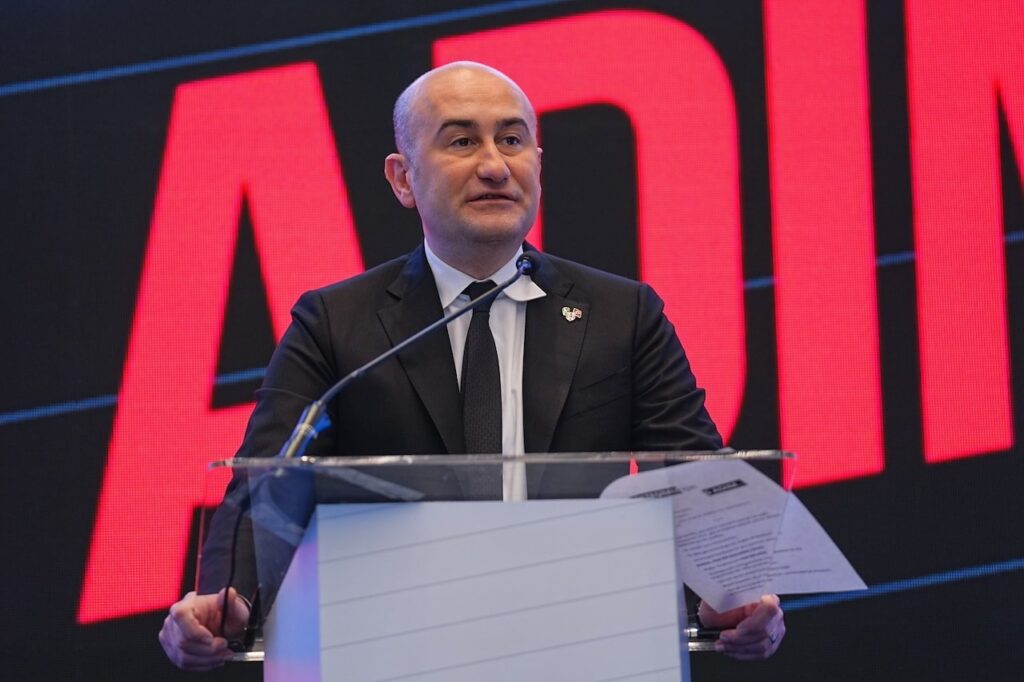 Beşiktaş’ta seçime saatler kala şok! Sponsorlar yalanladı