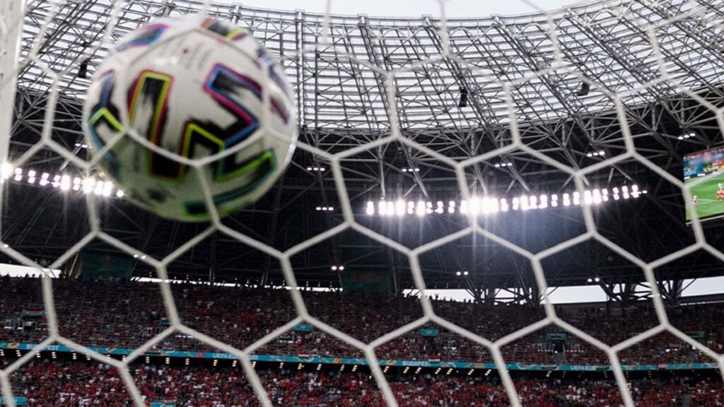 Bir senedir işsizdi: Kaleye geçip Avrupa’nın zirvesine yerleşti