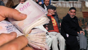 Emekli maaşında 4 kritik zam oranı masada: Milyonların gözü o ihtimalde