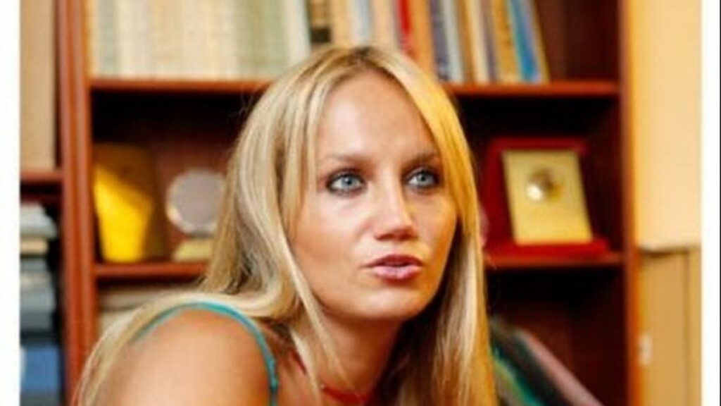 Gözaltına alınan sanatçı Pınar Aydınlar, serbest bırakıldı