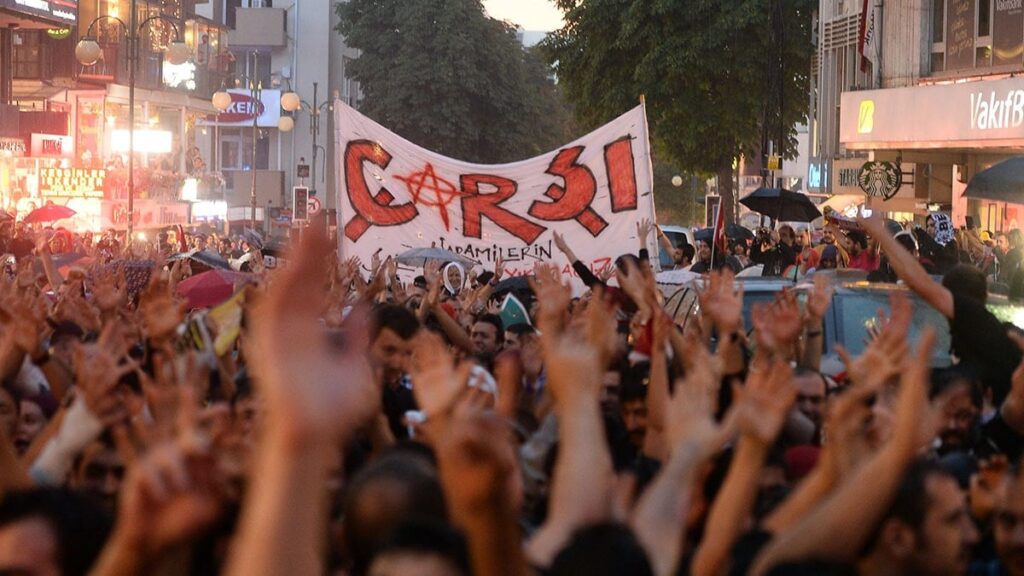 Hüseyin Yücel’den "Çarşı" sorusuna yanıt