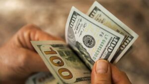 İngiltere’den Türkiye’ye gelecek vatandaşlarına sahte dolar uyarısı