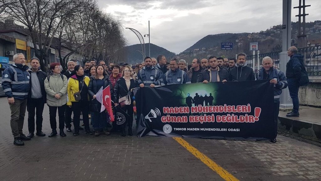 Madenciler Zonguldak’ta tutuklu madenciler için haykırdı: ‘Ölen Biziz Tutuklanan Biziz.’