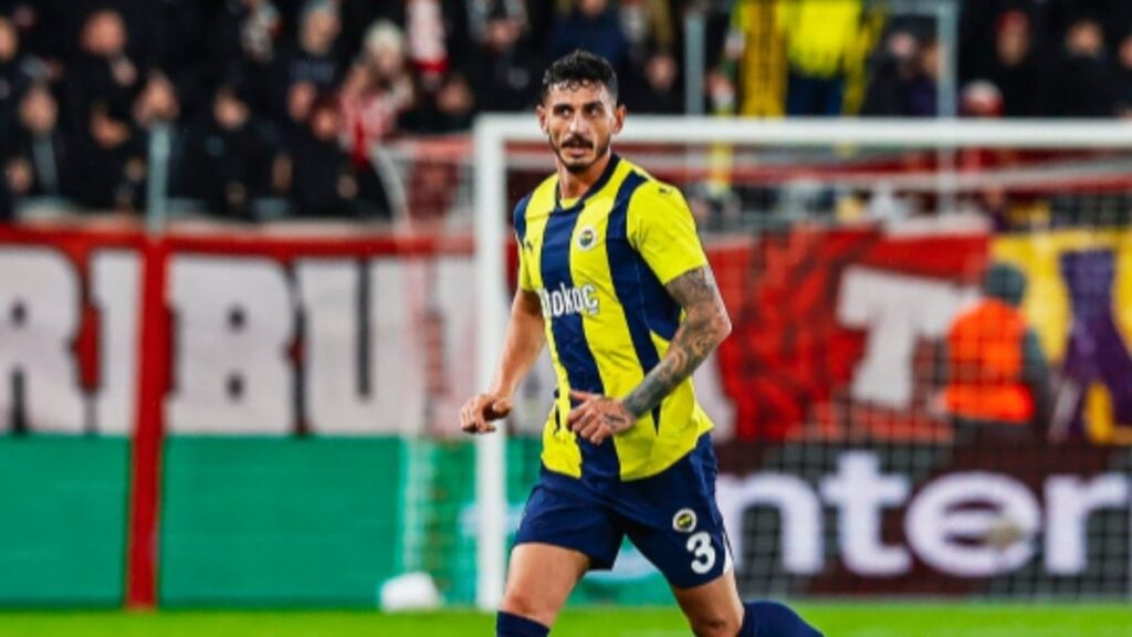 Samet Akaydin stadı terk etti! ‘Bana kulüp bul’