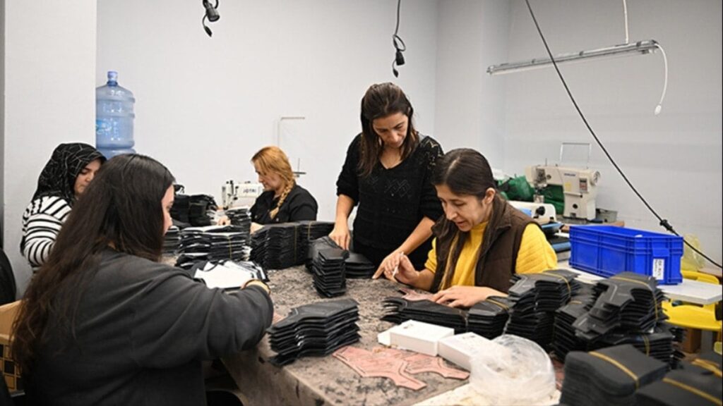 200 fabrika göç etti 300 bin kişi işsiz