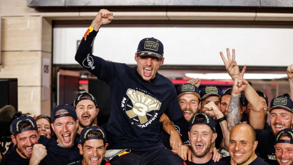 Dengeler değişebilir! Aston Martin’den 1 milyar sterlinlik tarihi teklif