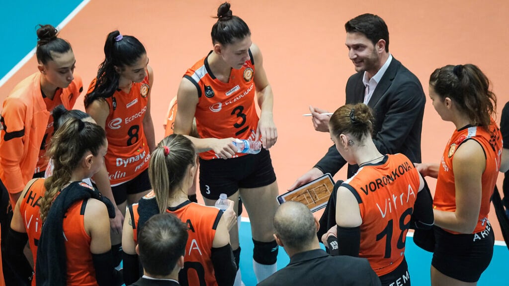 Eczacıbaşı’nda büyük şaşkınlık: Sosyal Medya Hesabını Kapattı!