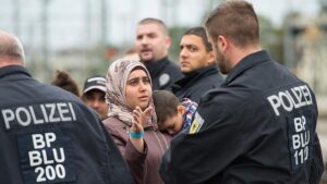 İçişleri Bakanı Faeser açıkladı: Almanya’daki Suriyelilere yol göründü