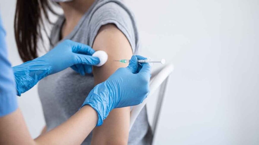 İğneli aşılar tarih oluyor: İğne fobisi olanları sevindiren buluş! İşte yeni aşı sistemi