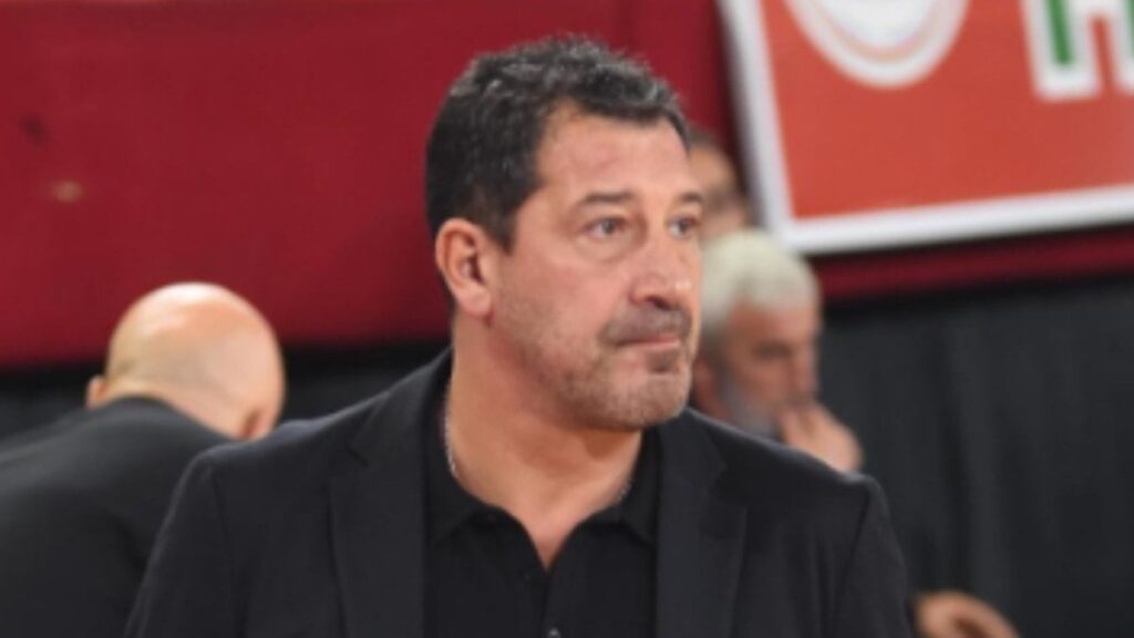 Karşıyaka’da başantrenör Ufuk Sarıca, görevi bıraktı