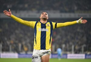Maçın kahramanı En-Nesyri çift forvetten memnun