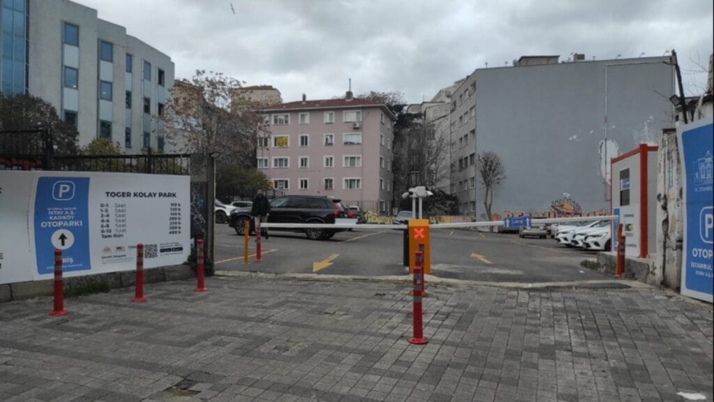 Okul bahçeleri otopark oluyor!