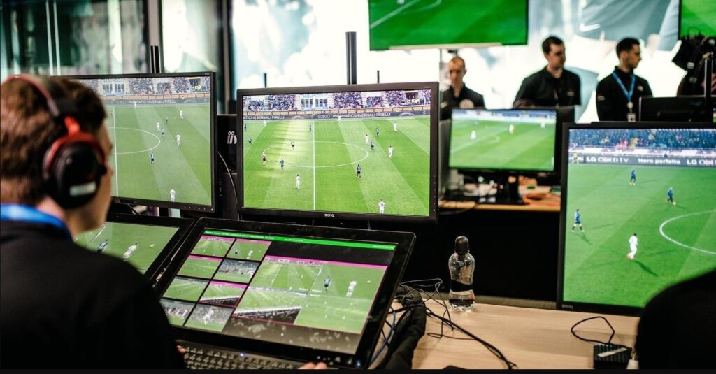 TFF, günün yabancı VAR hakemlerini açıkladı