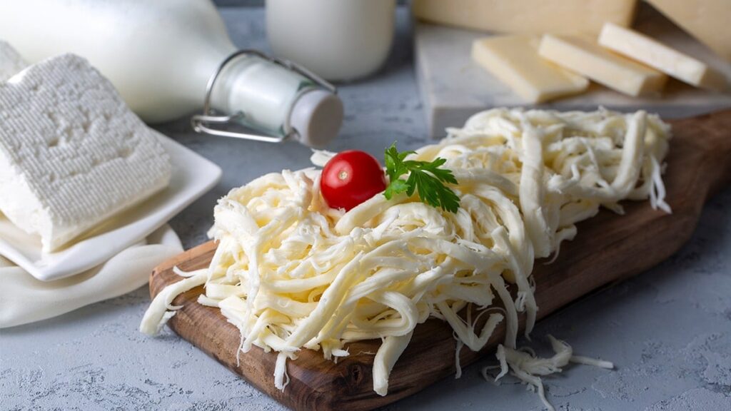 Ünlü peynir markasının ürünleri apar topar market raflarından toplanıyor!