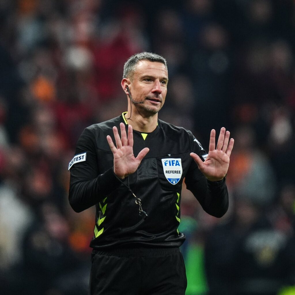 Derbiyi yöneten hakem Sloven Vincic ne kadar kazandı?