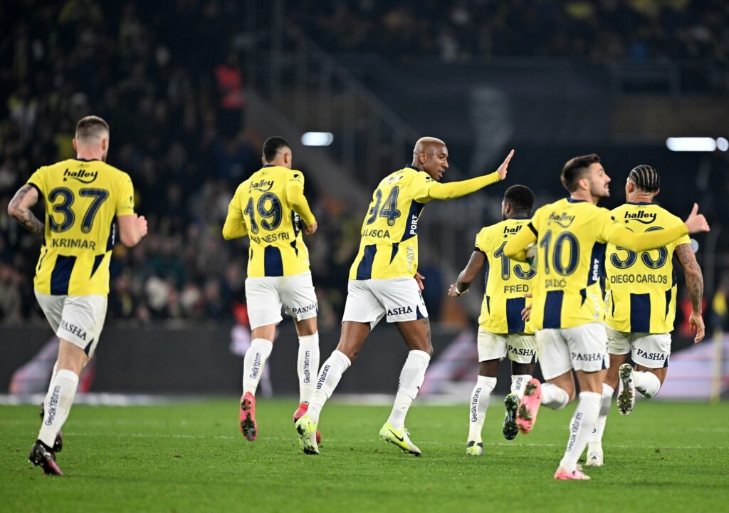 Fenerbahçe 7’de 7 peşinde! İşte muhtemel 11’ler