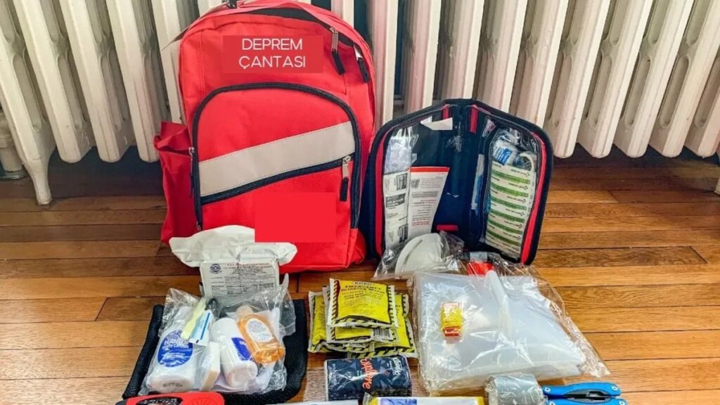 Hayat kurtaran çanta: Deprem anında sizi hayatta tutacak malzemeler