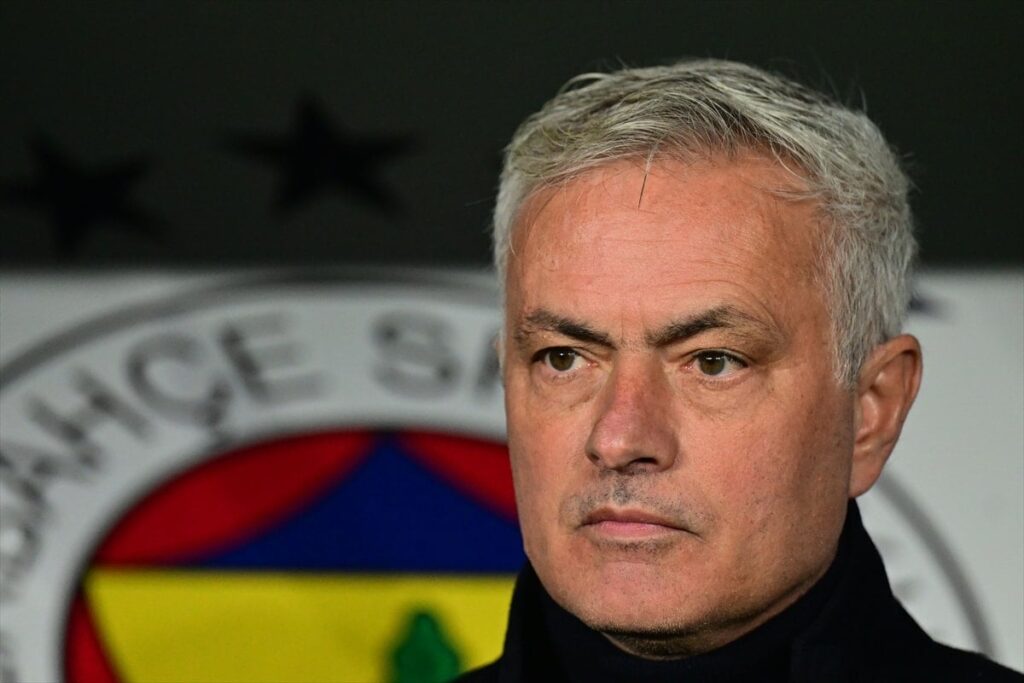 Mourinho, Real Madrid’den sonra Fenerbahçe’de bir ilki başardı
