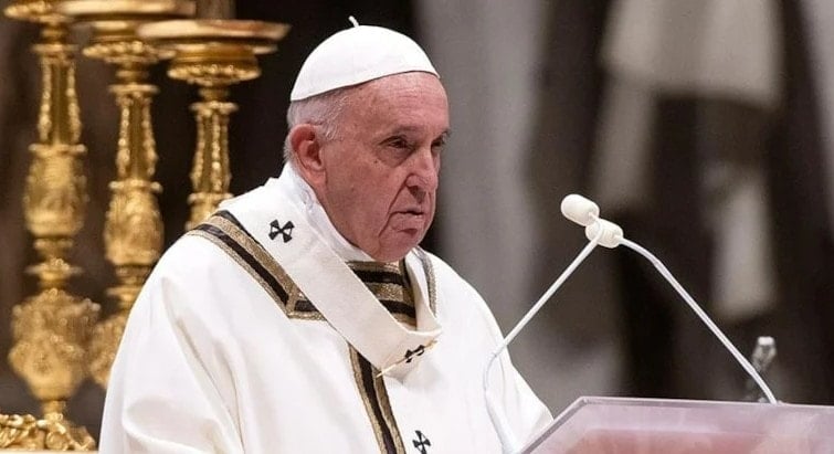 Papa, Vatikan’daki yokluğu için özür diledi