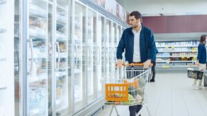 Ünlü marketin tavuk ürünleri raflardan toplanıyor