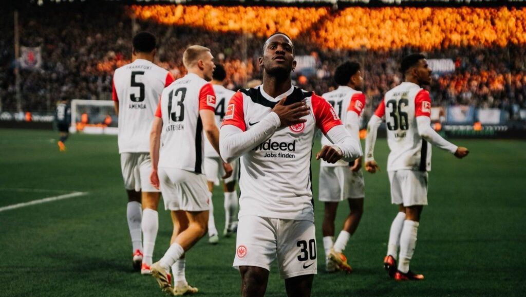 Batshuayi Anelka’yı tahtından etti!