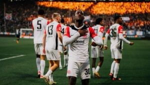 Batshuayi Anelka’yı tahtından etti!