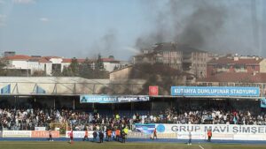 Bursaspor maçında yangın paniği