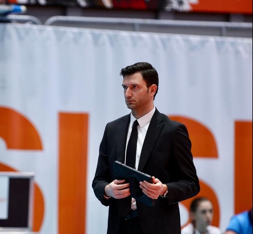 Eczacıbaşı, Ferhat Akbaş ile yollarını ayırdı