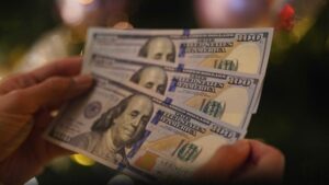 Elinde dolar olanlar dikkat: Uzun zaman sonra bir ilk