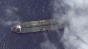 Finlandiya şüpheli petrol tankerini serbest bırakacak