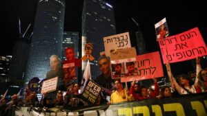 İsrail’de Netanyahu hükümetine karşı dev protestolar gerçekleşti