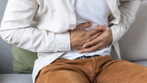 Karın ağrısını önemsemeyen doktor 3 hafta sonra öldü