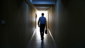 Lojistik devinden kritik karar! Binlerce kişinin işine son verilecek