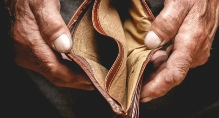 Maaşlar pul oldu: Açlık sınırı asgari ücrete 3 bin 600 lira fark attı