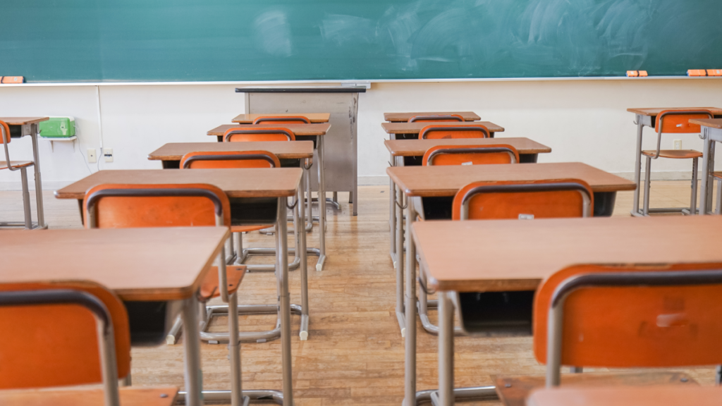 Öğrencisinden virüs kapan öğretmeni aşı da koruyamadı