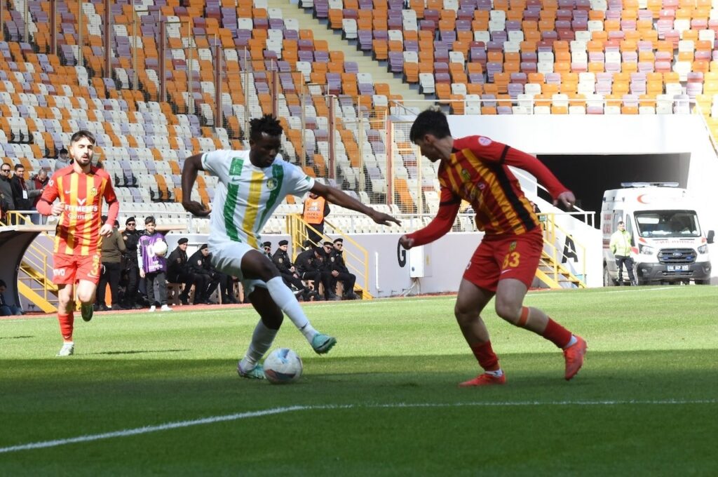 Şanlıurfaspor, Yeni Malatya’yı 4 golle geçti