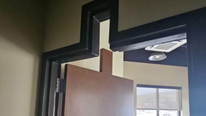 Tuhaf kapı sosyal medyayı ikiye böldü: Amacı ne?