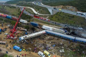 Ülkenin tarihine kazınan tren faciasını araştırmak için komisyon kuruluyor: Topun ucunda bakan var