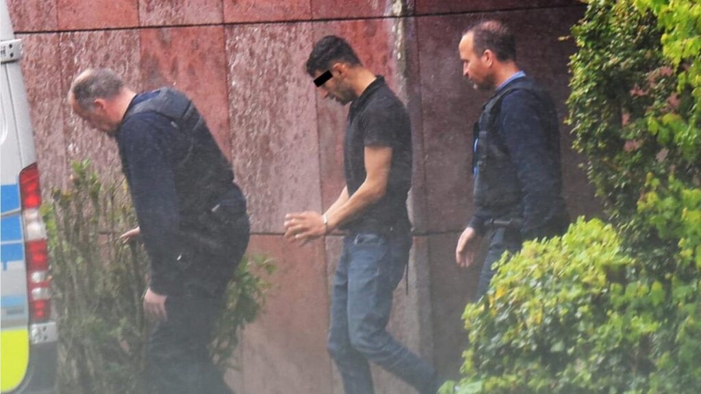 3 bin 901 km kaçtılar, kurtulamadılar