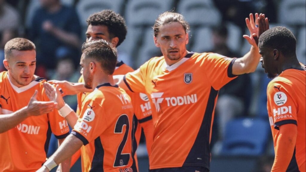 3 kırmızı kartlı maç Başakşehir’in